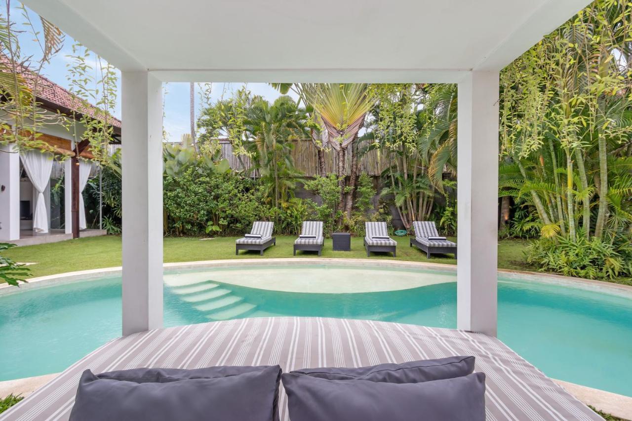 Villa Alice By Villa Finder Seminyak  Bagian luar foto